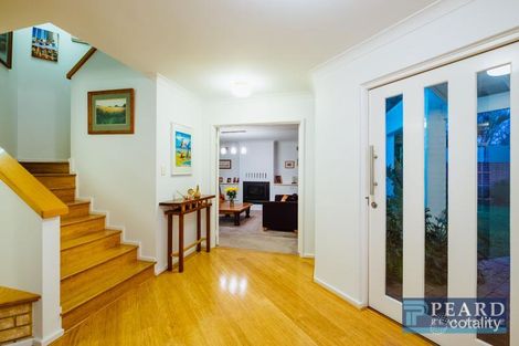 11 Kauri Pl, Duncraig, WA 6023