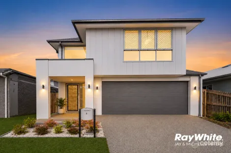 6 Clearwater St, Newport, QLD 4020