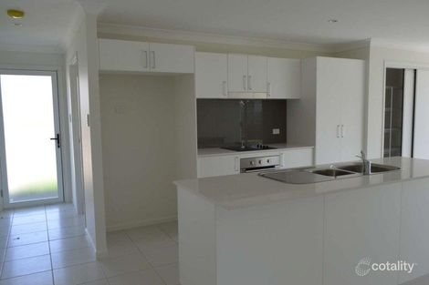 Property photo of 2/4 Lacebark Way Mount Low QLD 4818