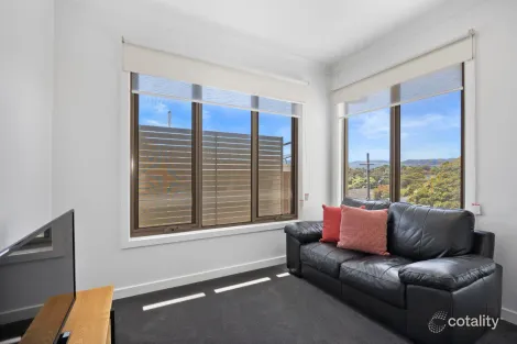 Property photo of 33B Mareeba Crescent Bayswater VIC 3153