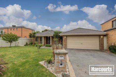 5 Coven Heath, Cranbourne East, VIC 3977