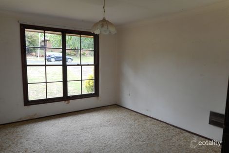Property photo of 3 Euroka Place Blayney NSW 2799
