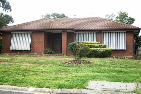 Property photo of 11 Molga Close Kurunjang VIC 3337