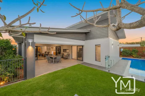33 Petrel Cres, Mountain Creek, QLD 4557