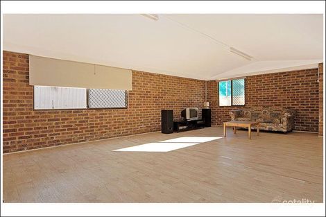 76 Giralt Rd, Marangaroo, WA 6064