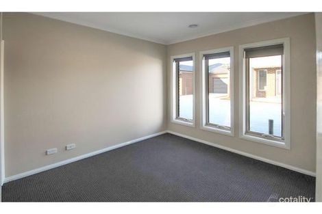 Property photo of 3/37-39 Valencia Circuit Cranbourne VIC 3977