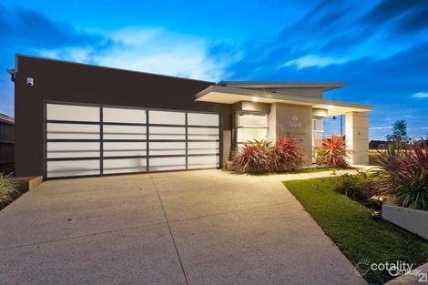 2 John Russell Rd, Cranbourne West, VIC 3977