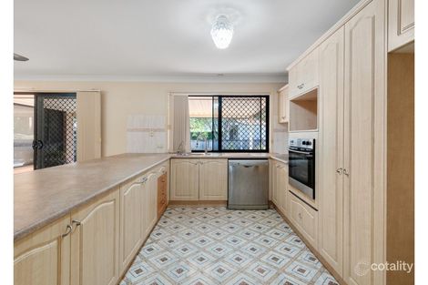 Property photo of 1 Kettleton Close Bridgeman Downs QLD 4035
