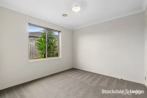 Property photo of 18 Mountain Grey Circuit Morwell VIC 3840
