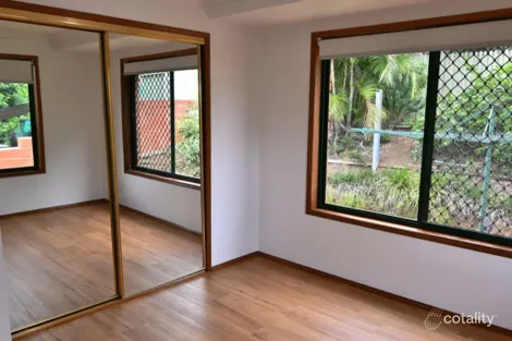 Property photo of 30 Linden Crescent Qunaba QLD 4670