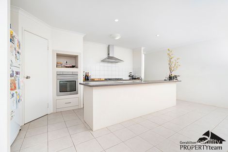 Property photo of 14 Reef Boulevard Drummond Cove WA 6532