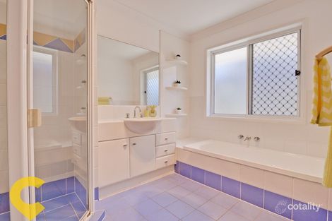 Property photo of 16 Sherwood Place Wishart QLD 4122