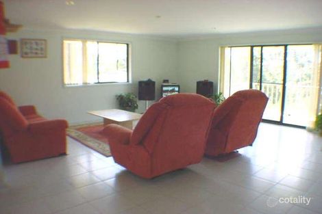 Property photo of 28 Redwood Close Fletcher NSW 2287