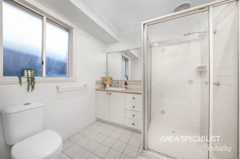 Property photo of 16 Alderley Court Narre Warren South VIC 3805
