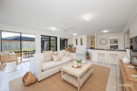 40 Pearsons Rd, Cooroy, QLD 4563