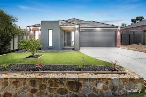 13 Half Moon Cres, Pakenham, VIC 3810