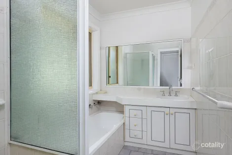 Property photo of 15 Boree Avenue Forest Hill NSW 2651