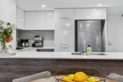 Property photo of 4/27 Newdegate Street Greenslopes QLD 4120
