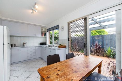 Property photo of 2/69 Field Avenue Edithvale VIC 3196