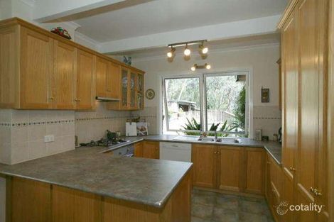 Property photo of 8 Oak Grove Mount Evelyn VIC 3796