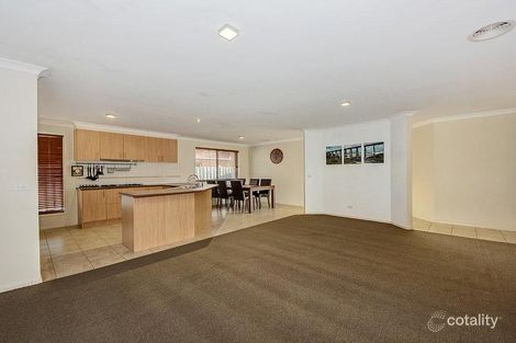 Property photo of 26 Cronulla Way Taylors Hill VIC 3037