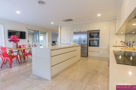 Property photo of 33 The Boulevard Patterson Lakes VIC 3197