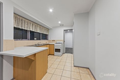 Property photo of 2 Brentwood Drive Cranbourne North VIC 3977