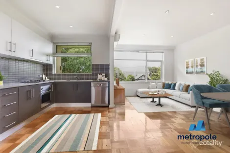 4/56 Narong Rd, Caulfield North, VIC 3161