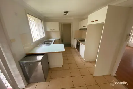 Property photo of 2 Rosehill Close Casula NSW 2170