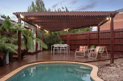Property photo of 4 St Helena Place Rowville VIC 3178