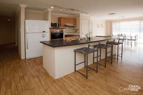 32 Cardiff Loop, Huntingdale, WA 6110