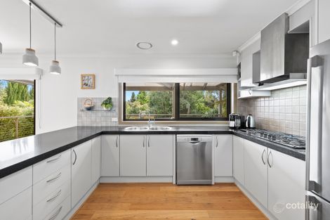 Property photo of 40 George Knox Drive Rowville VIC 3178