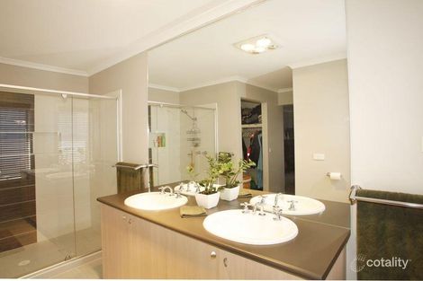 Property photo of 3 Mountain View Circuit Beaconsfield VIC 3807