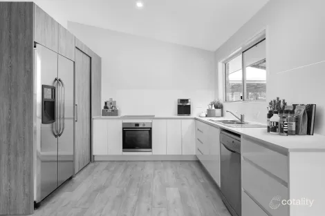 Property photo of 1 Aqua Place Tin Can Bay QLD 4580