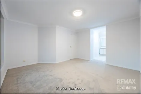 Property photo of 33 Tobermory Crescent Butler WA 6036