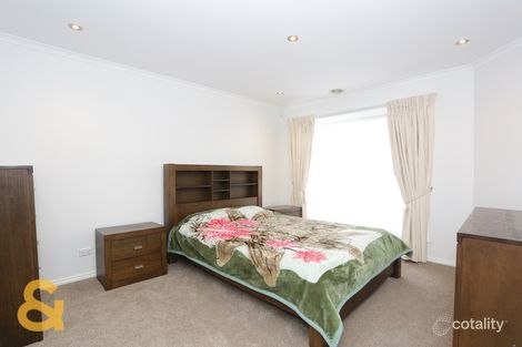 Property photo of 2 Murphy Place Roxburgh Park VIC 3064