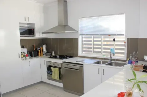 Property photo of 2/65 Eversley Terrace Yeronga QLD 4104