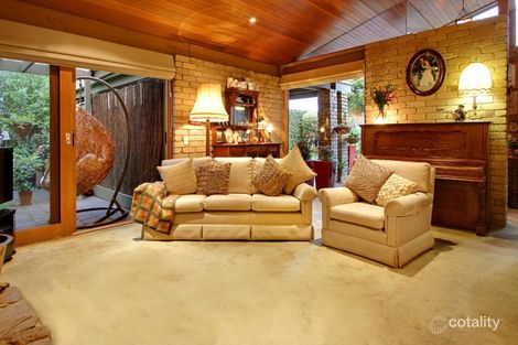 Property photo of 6 Deanswood Close Wantirna South VIC 3152
