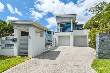 Property photo of 32 Quayside Drive Helensvale QLD 4212