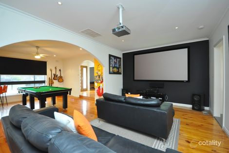 Property photo of 3 Tecoma Court Gladstone Park VIC 3043