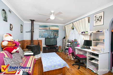 Property photo of 34 Poplar Avenue Albion Park Rail NSW 2527