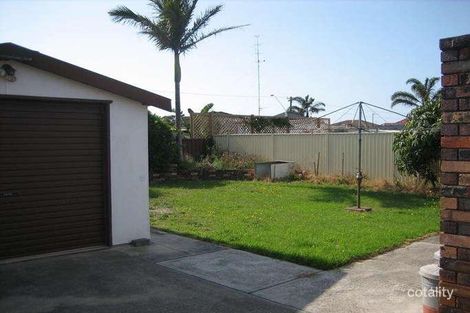 Property photo of 31 Sassafras Avenue Windang NSW 2528