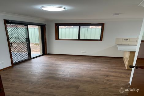 Property photo of 32 Explorers Way St Clair NSW 2759