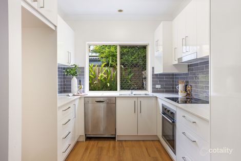 Property photo of 2/7 Kent Street Coorparoo QLD 4151