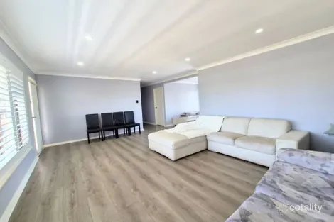 Property photo of 2 Grebe Street Ingleburn NSW 2565