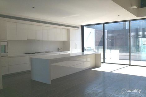 Property photo of 122 Newquay Promenade Docklands VIC 3008