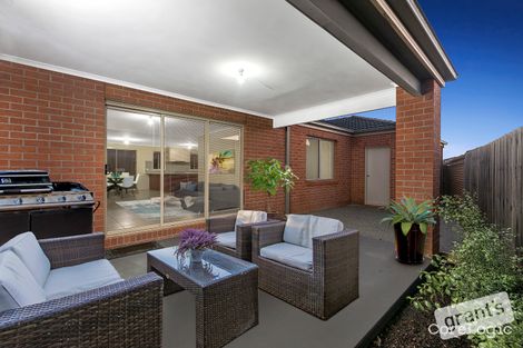 Property photo of 8 Cindy Court Berwick VIC 3806