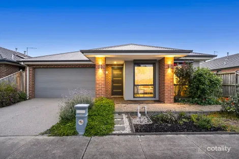 Property photo of 18 Clara Drive Officer VIC 3809