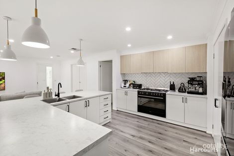 Property photo of 3 Radiata Circuit Pakenham VIC 3810