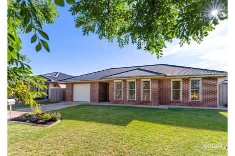 2/22 Warambee St, Glenfield Park, NSW 2650